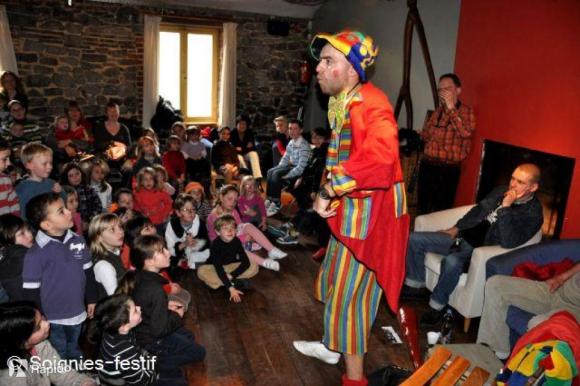 Un spectacle de clown pour égayer l'anniversaire de votre enfant.