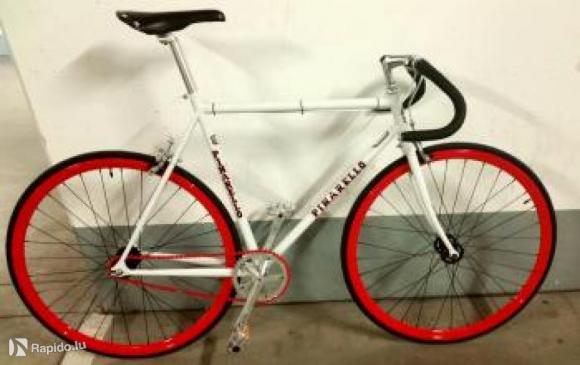 fixed gear single speed bicycle
