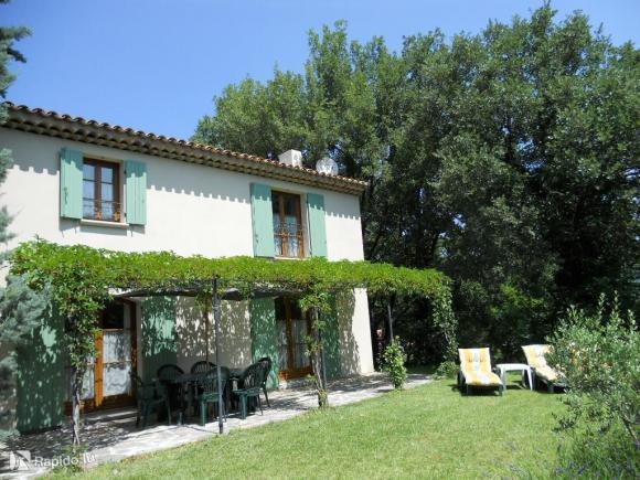 Villa + piscine privée Provence Luberon 6-8 p confort calme